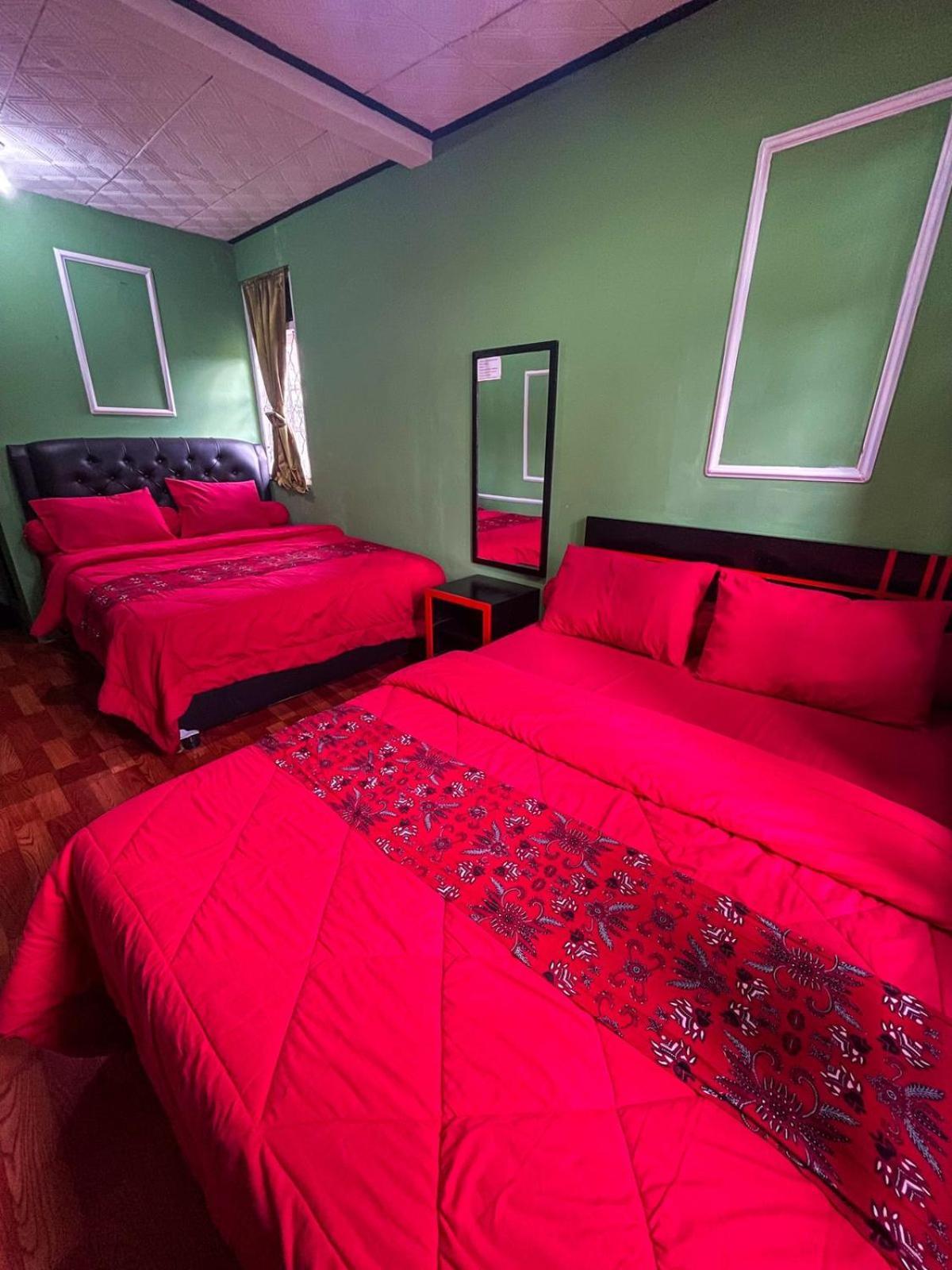 Green Savannah Homestay Syariah Diyeng Exterior foto
