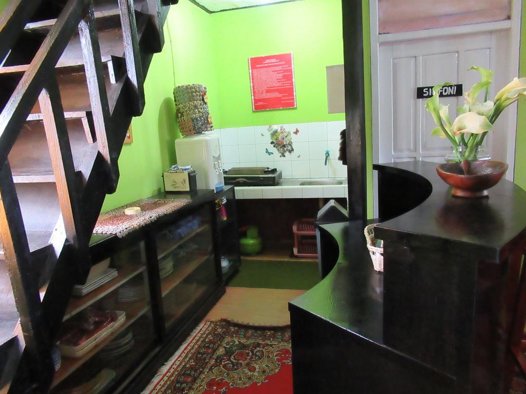 Green Savannah Homestay Syariah Diyeng Exterior foto
