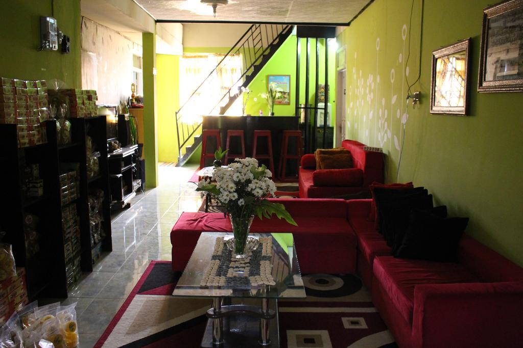 Green Savannah Homestay Syariah Diyeng Exterior foto