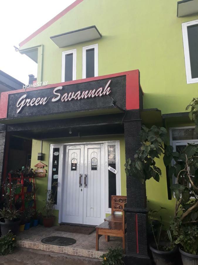 Green Savannah Homestay Syariah Diyeng Exterior foto